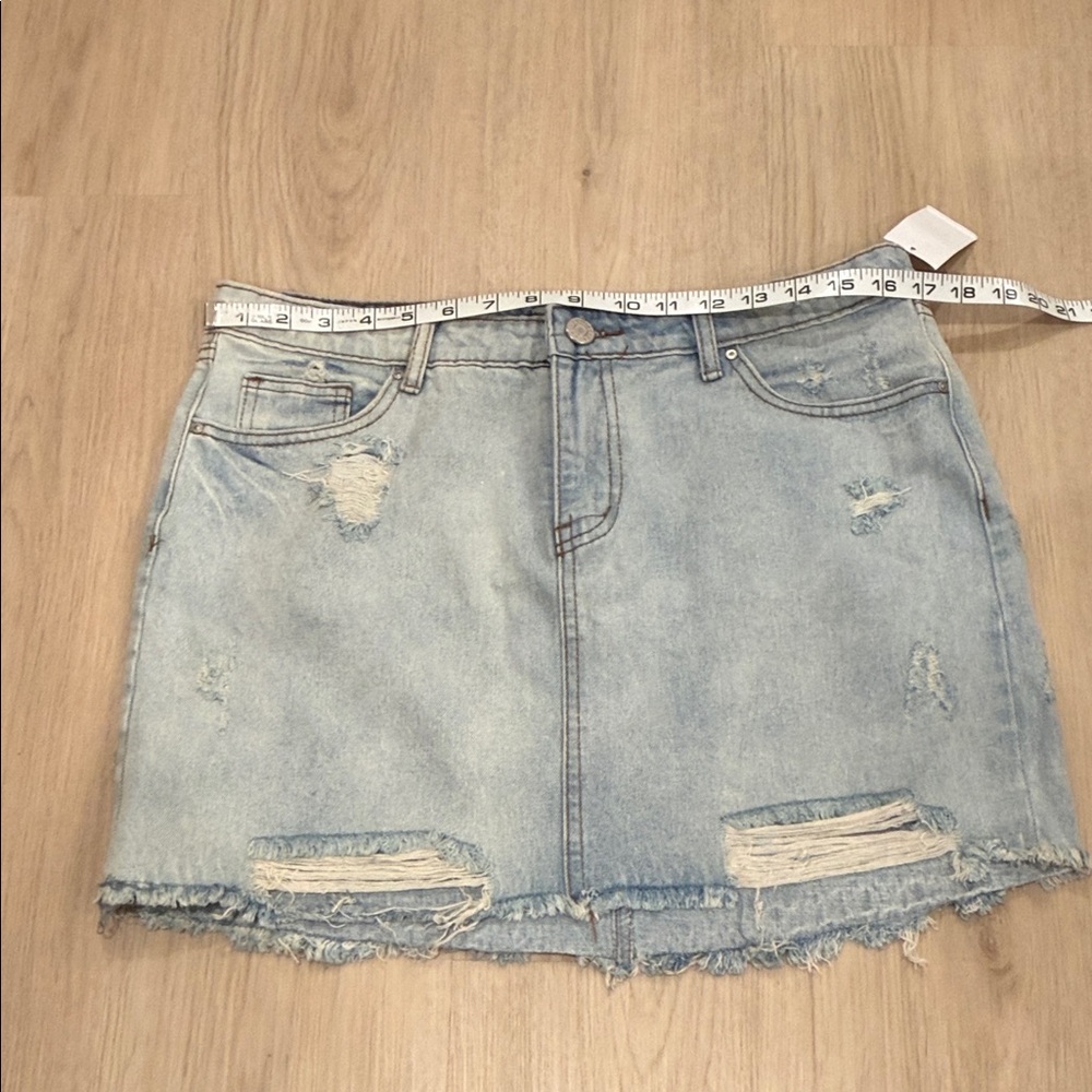 NWT Refuge Large Denim Mini Skirt - Picture 3 of 7